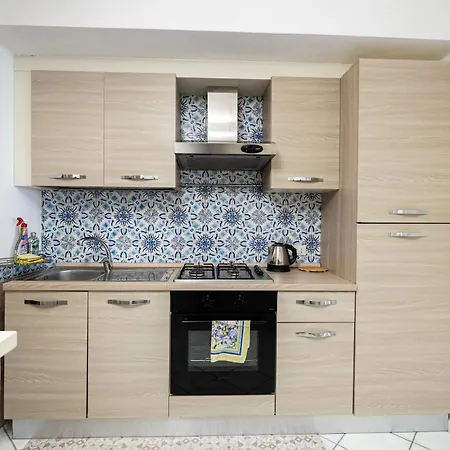 Max E Charlie House Tatil Evi