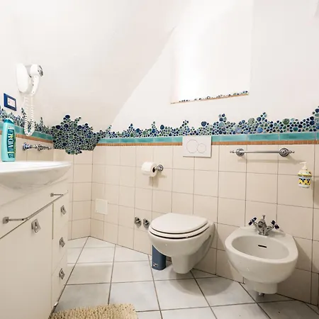 Max E Charlie House *