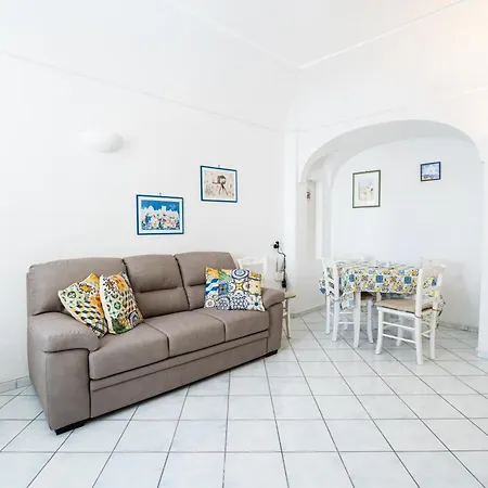 Max E Charlie House * Ischia